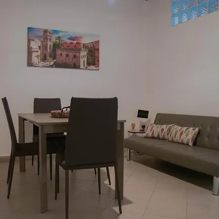 Ideisini's apartment-3